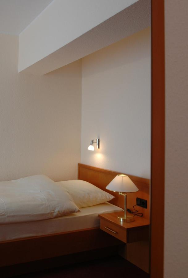 Altstadthotel-Райне Екстериор снимка