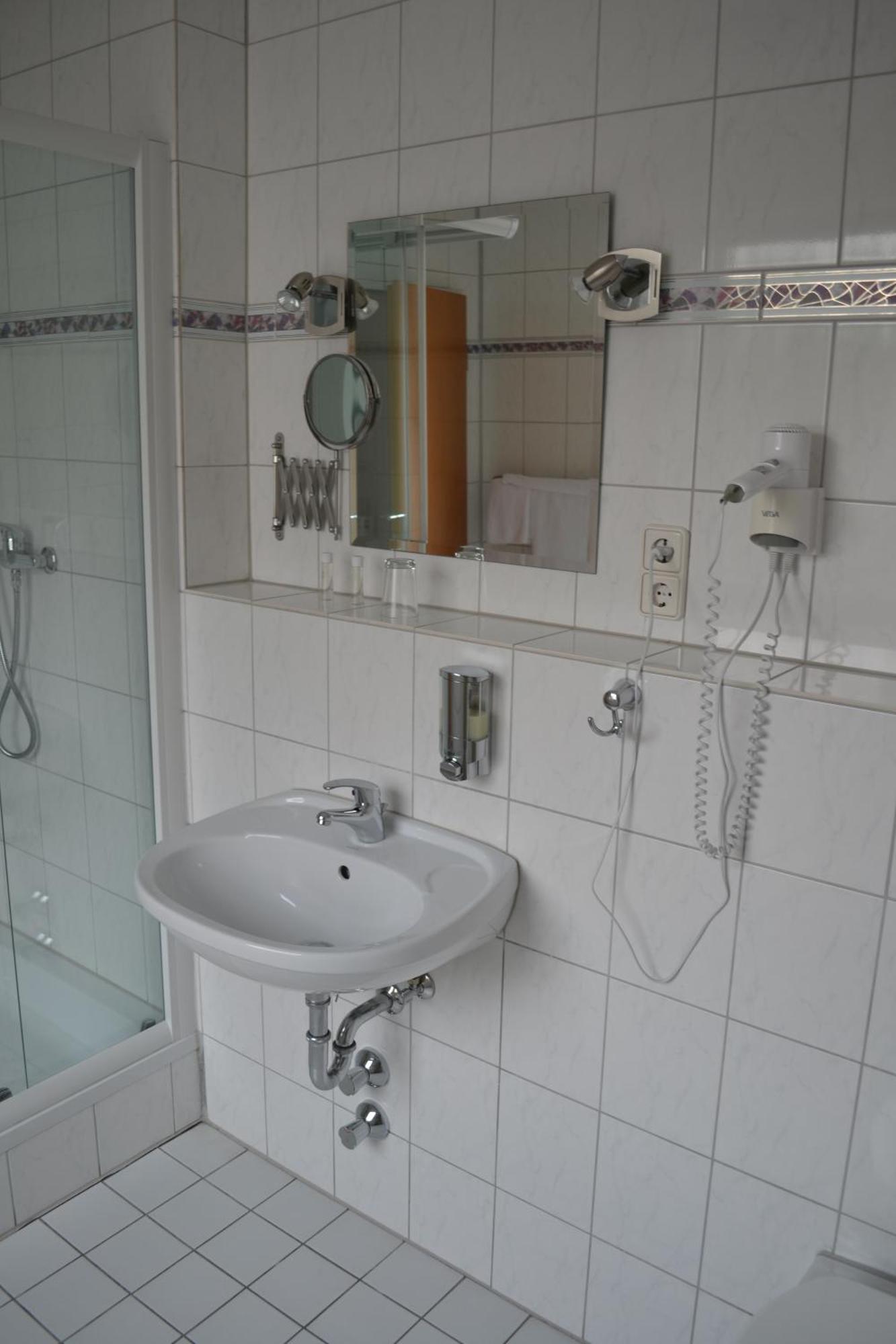Altstadthotel-Райне Екстериор снимка